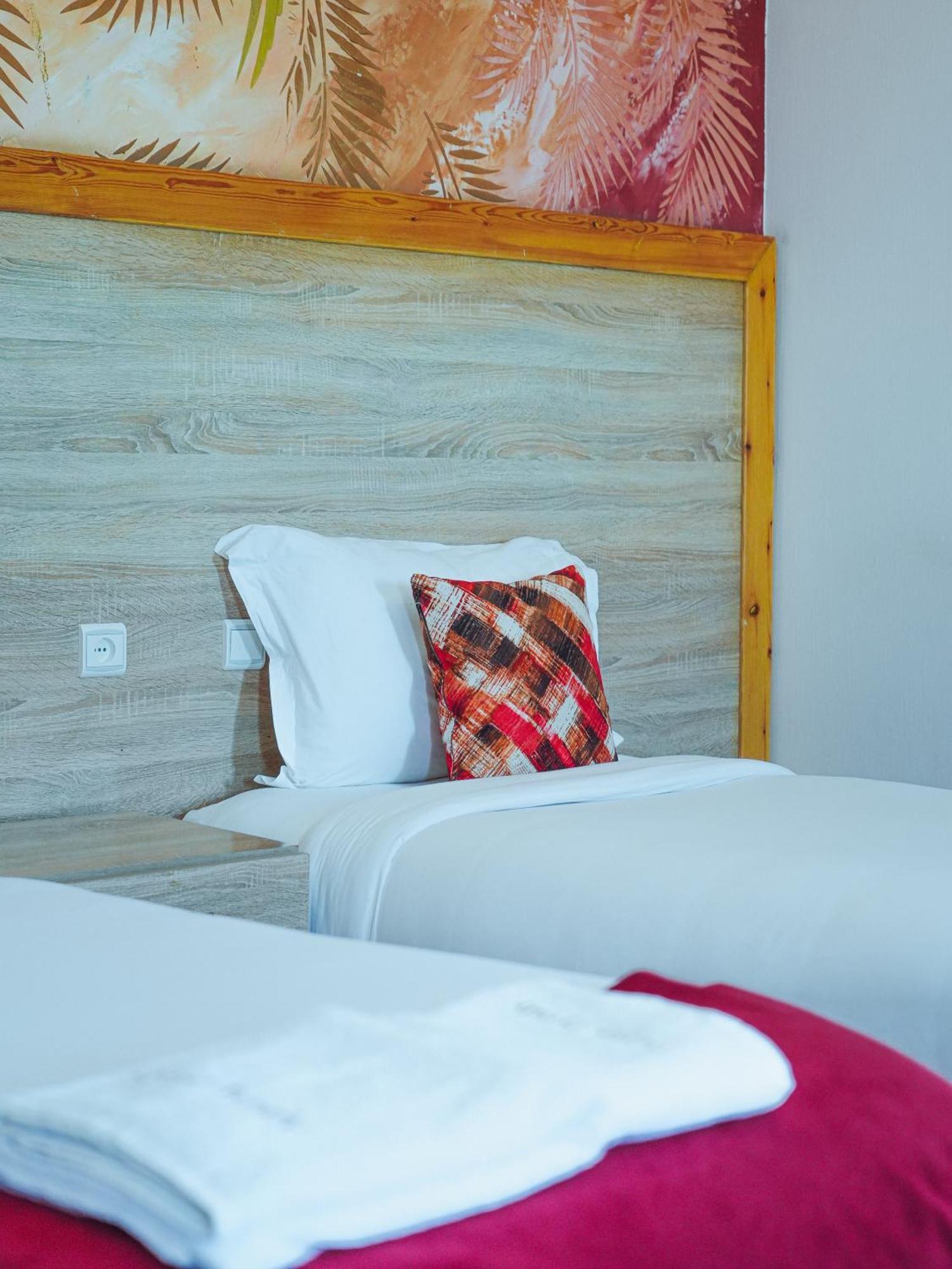 Fyndy Hotel ダフラ エクステリア 写真
